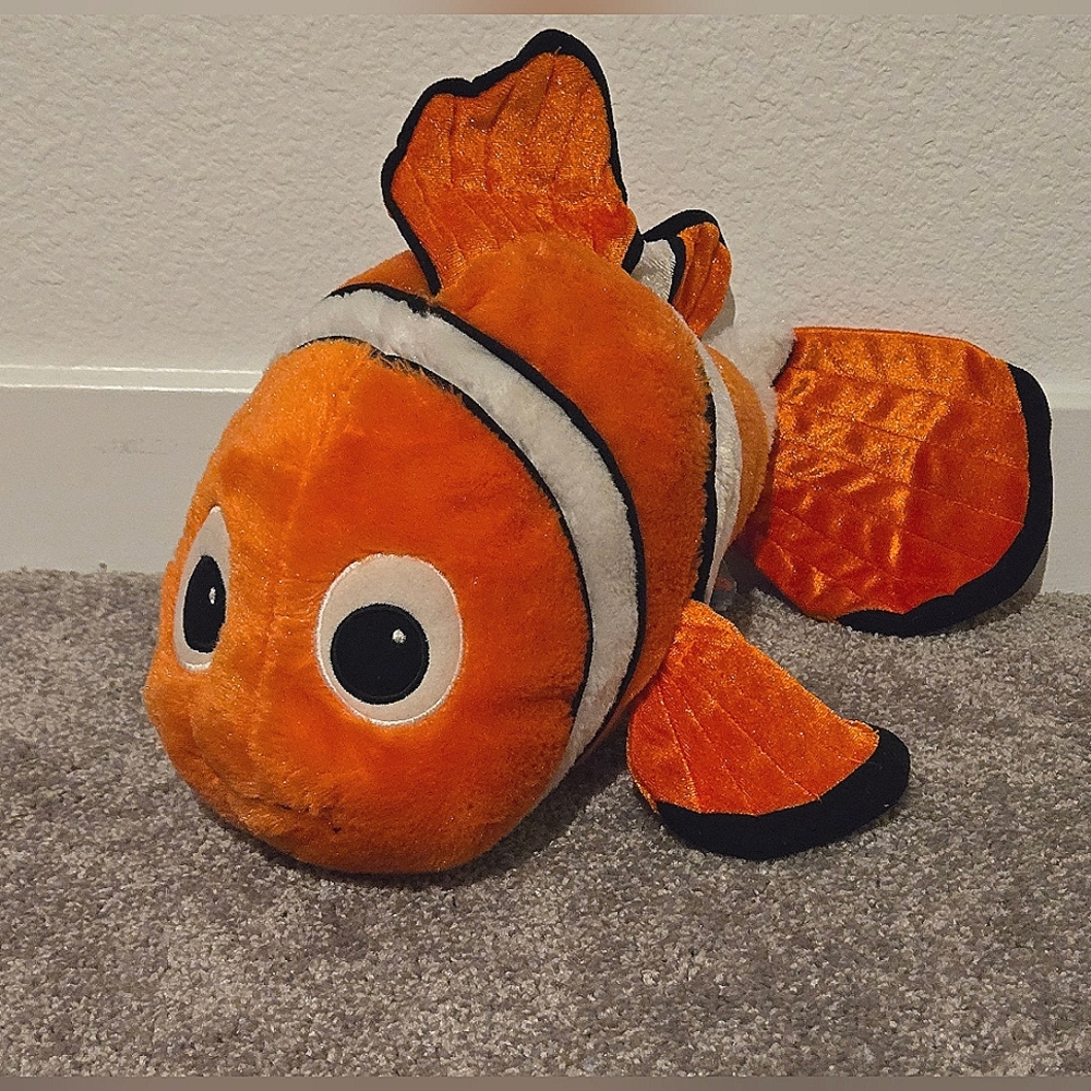 Disney NEMO Plushie